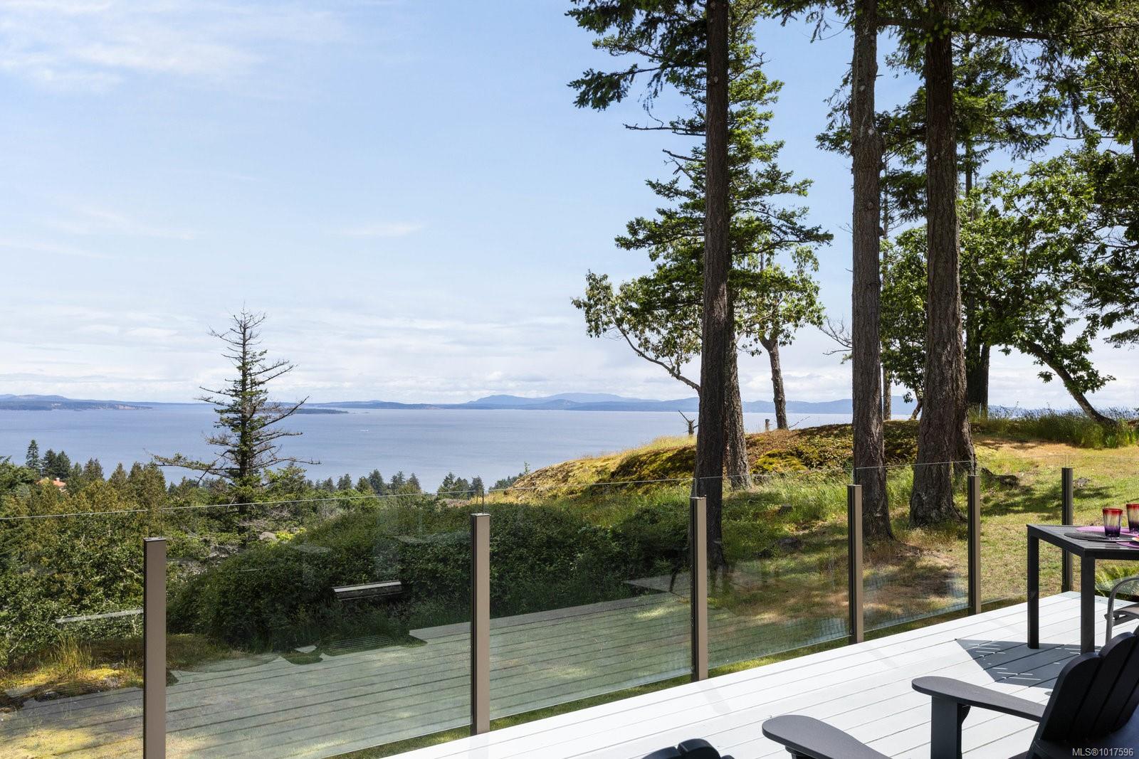 942 Boulderwood Rise Apt 14, Saanich, BC V8Y 3H5