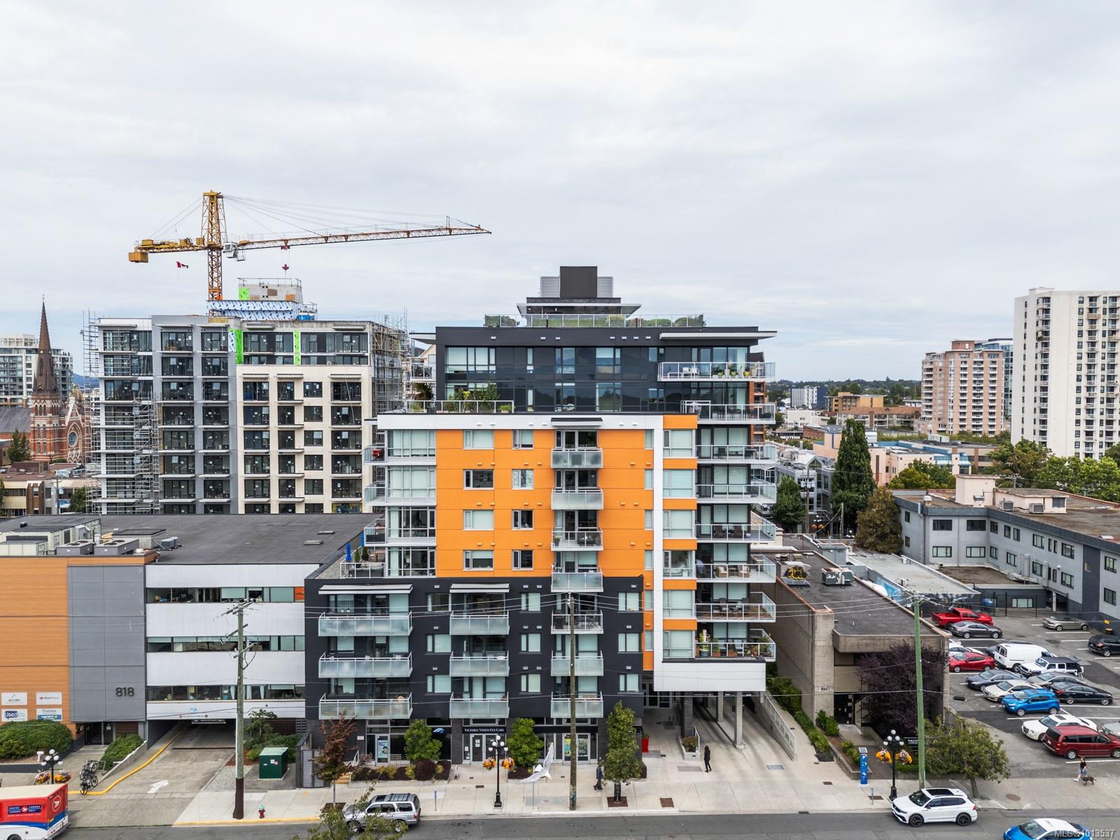 838 Broughton St Apt 904, Victoria, BC V8W 1E4