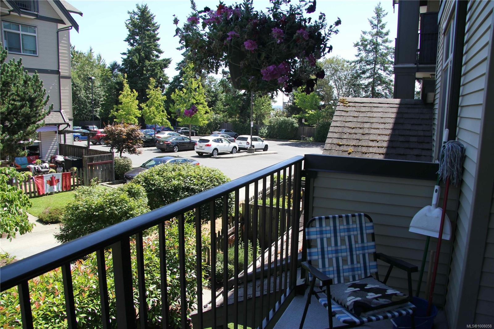2117 Meredith Rd Apt 207, Nanaimo, BC V9S 2N2