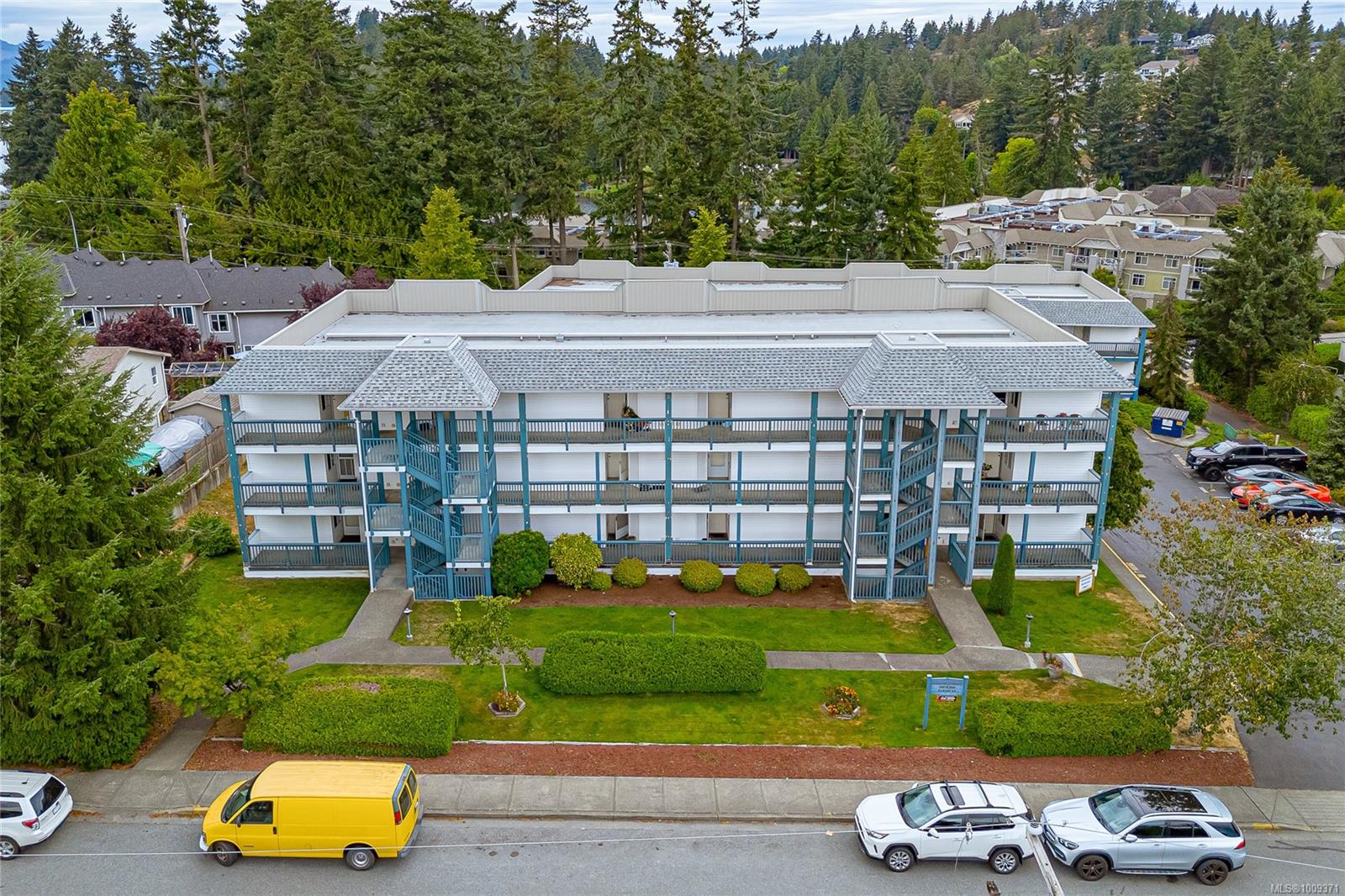 3087 Barons Rd Apt 203, Nanaimo, BC V9T 3Y8