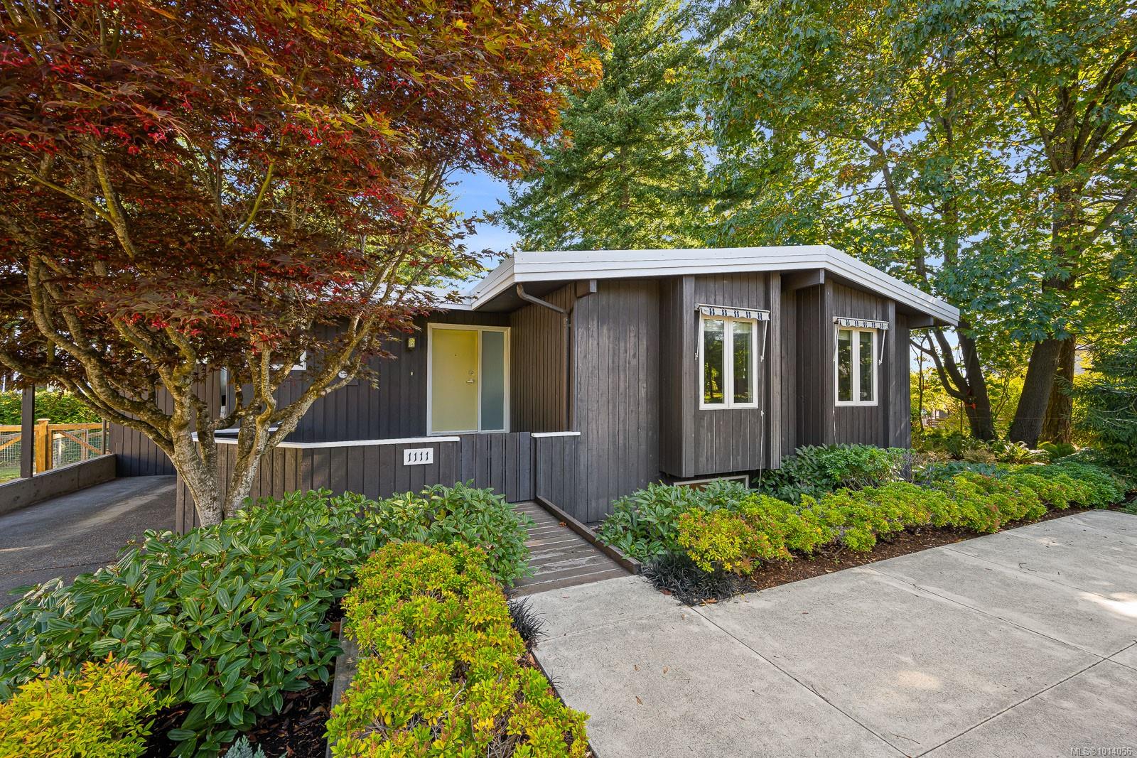 1111 Ash St, Campbell River, BC V9W 1G8