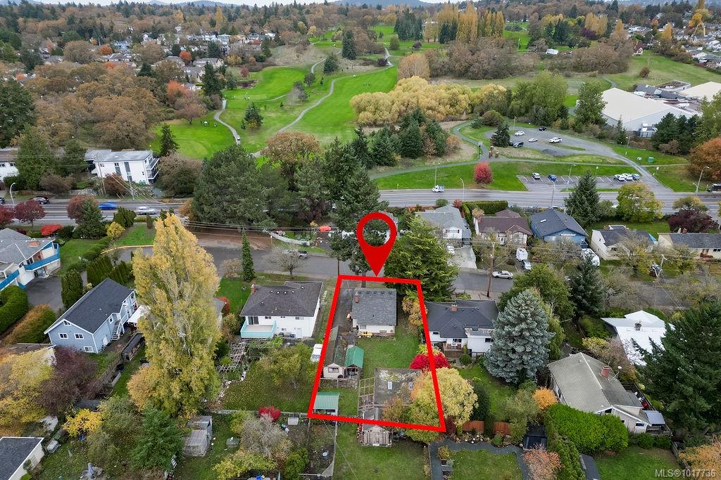 1467 Finlayson Pl, Victoria, BC V8T 2V8