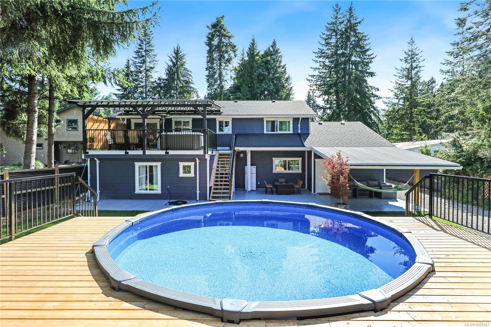 84 Leash Rd, Courtenay, BC V9N 9V2