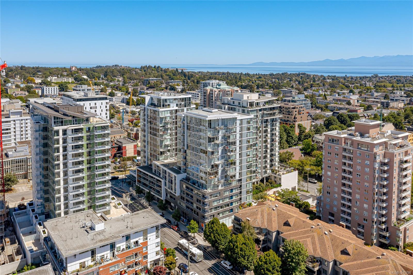 989 Johnson St Apt 201, Victoria, BC V8V 3N7
