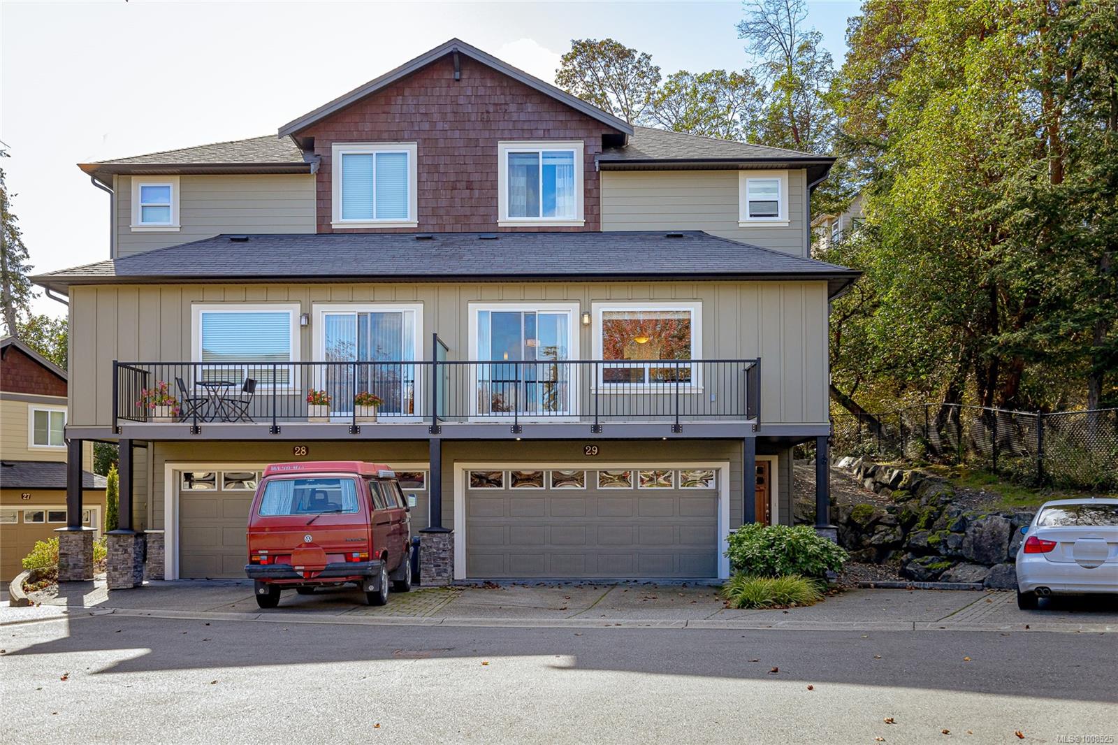 2319 Chilco Rd Apt 29, Victoria, BC V9B 0N7
