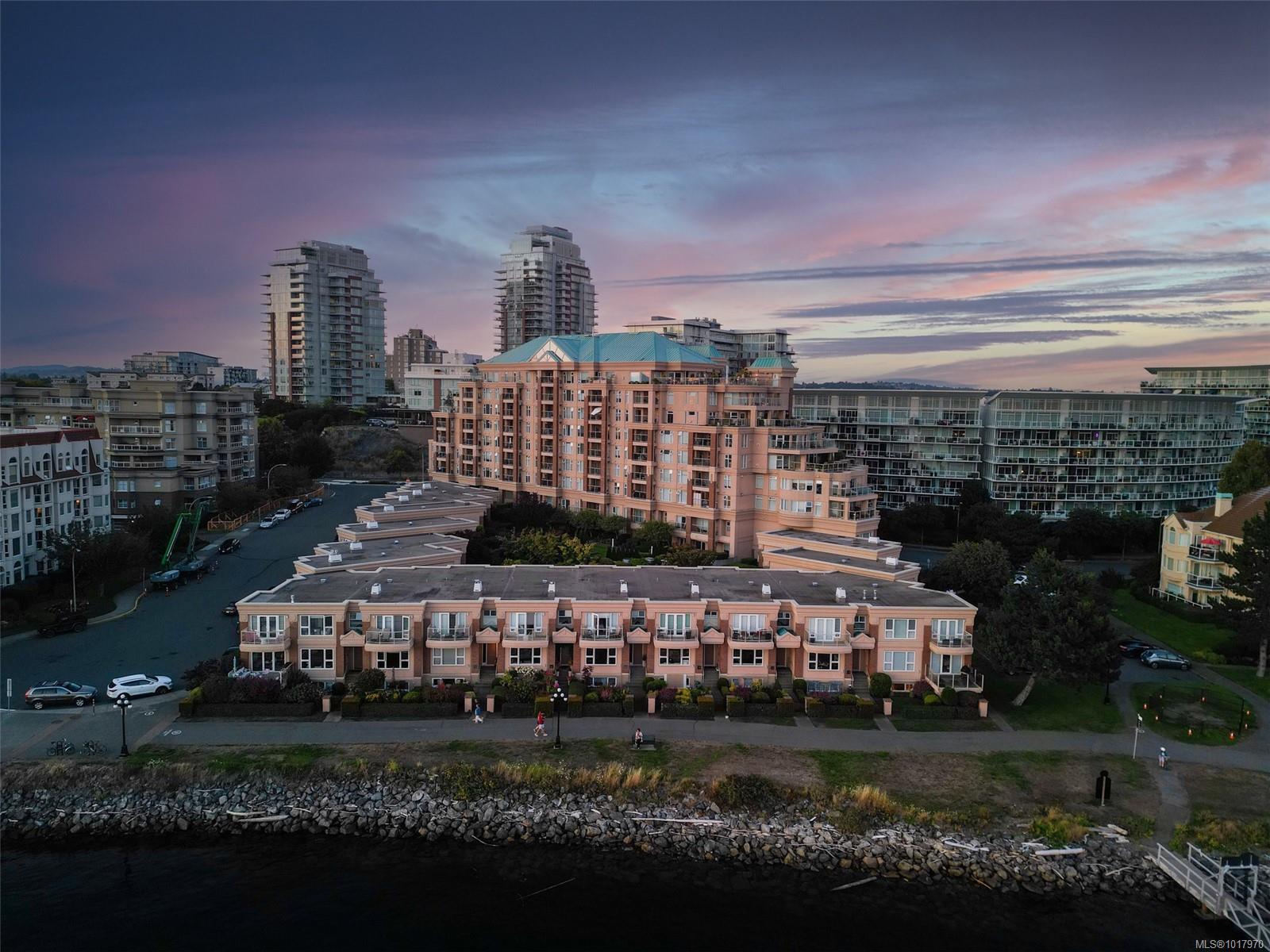 75 Songhees Rd Apt 126, Victoria, BC V9A 7M5