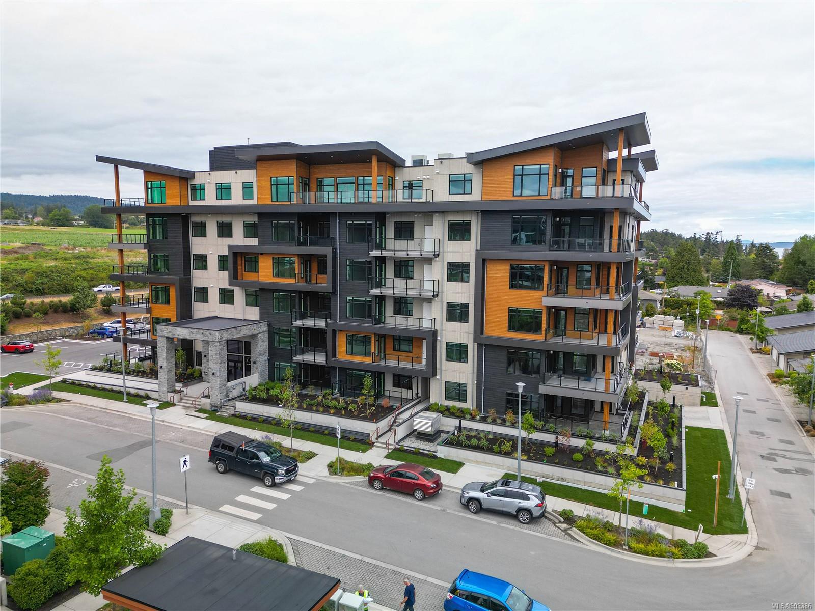 2520 Hackett Cres Apt 207, Central Saanich, BC V8M 0B9