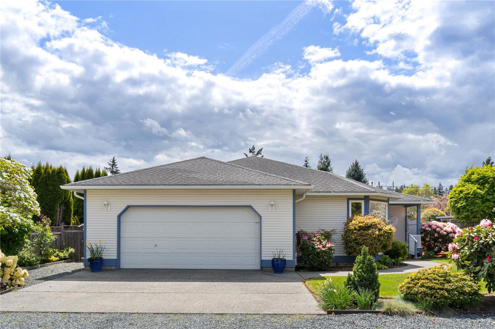 785 Nicolls Dr, Parksville, BC V9P 1W9