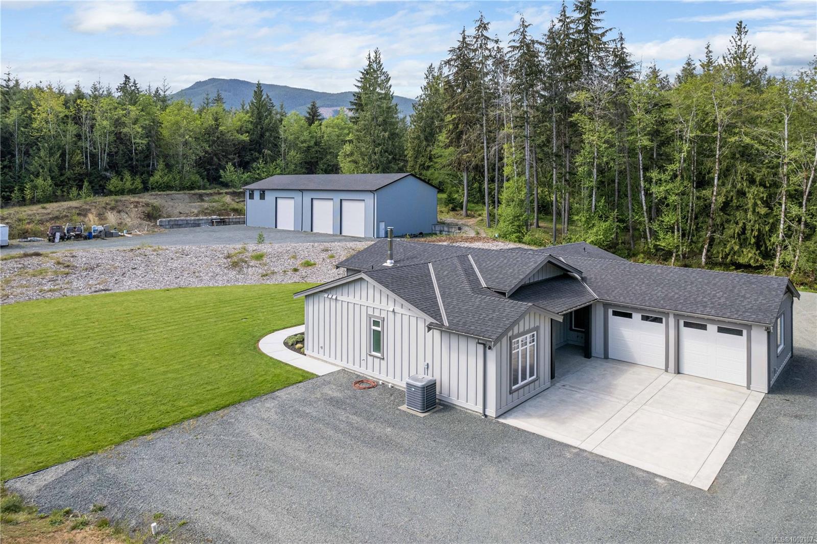 1227 Burbank Rd, Qualicum Beach, BC V9K 2J5