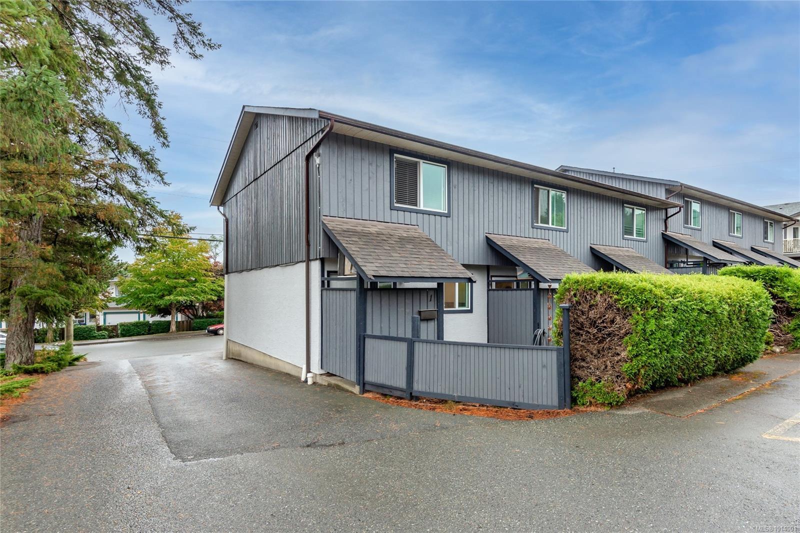 158 Back Rd Apt 1, Courtenay, BC V9N 3W6