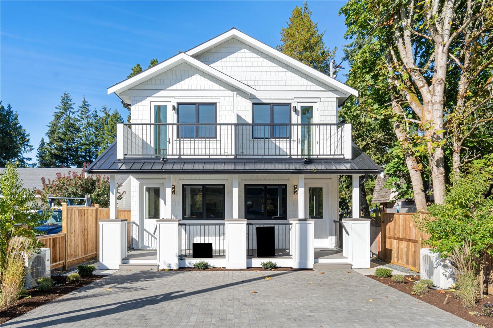 149 First Ave W Apt A, Qualicum Beach, BC V9K 1G9
