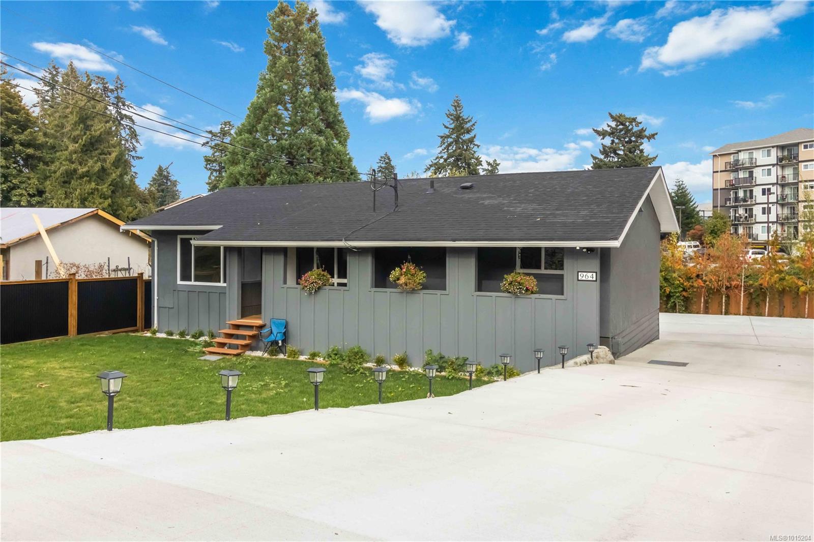 964 Loch Glen Pl, Langford, BC V9B 4Z5