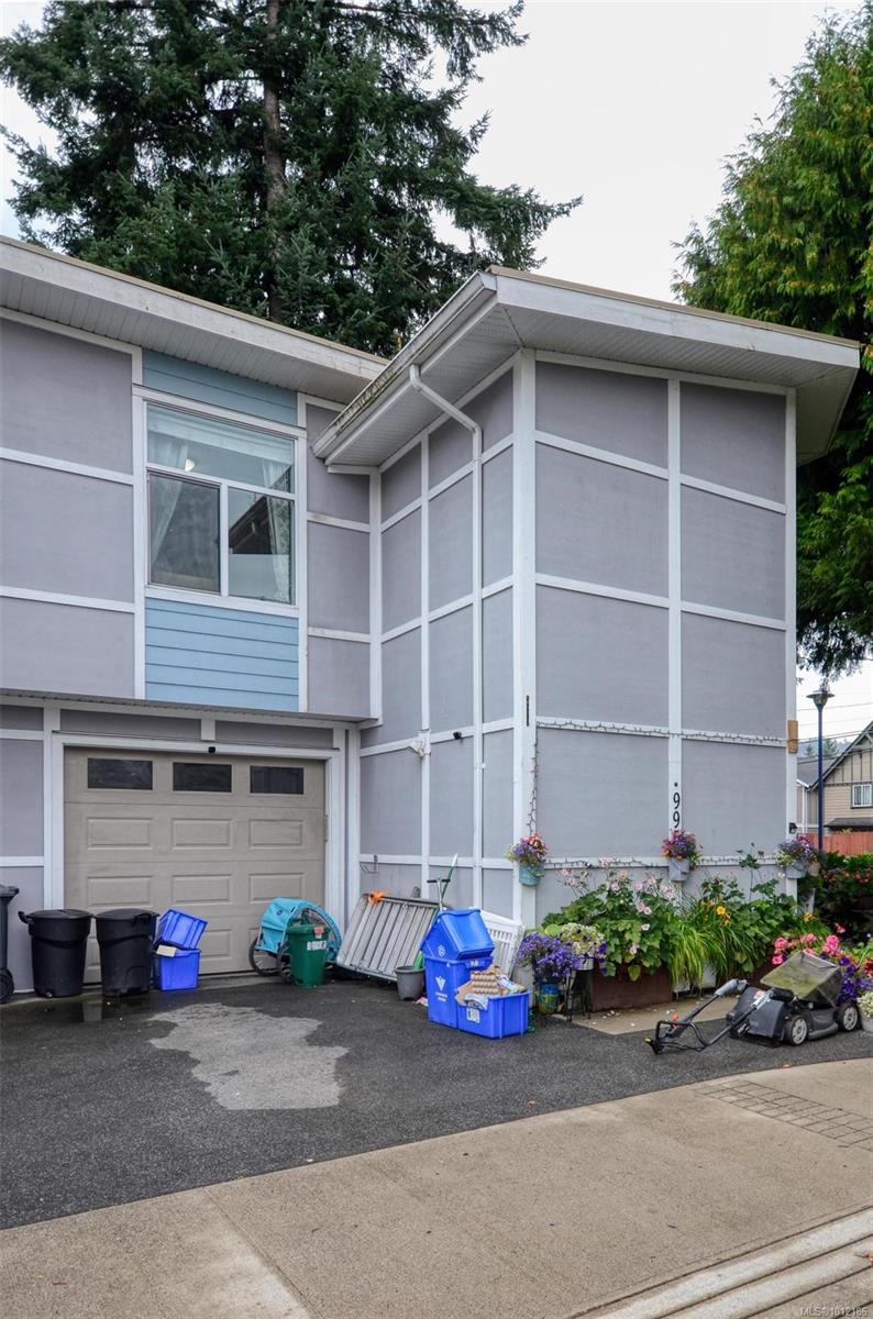 995 Walfred Rd, Langford, BC V9C 2P5