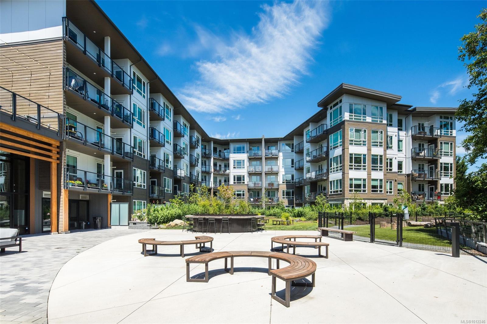 920 Reunion Ave Apt 444, Langford, BC V9B 0W8