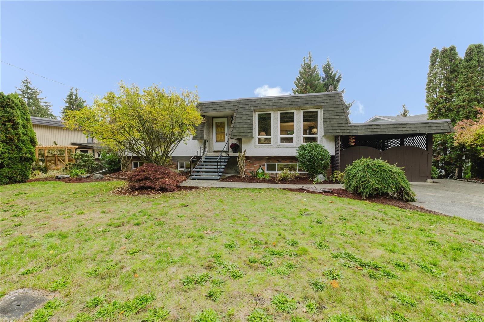 4353 Cedar Hill Rd, Saanich, BC V8N 5L8