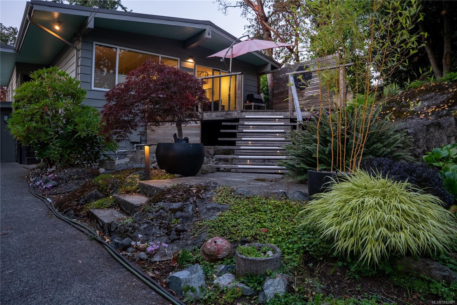 1376 Craigflower Rd, Esquimalt, BC V9A 2Y7