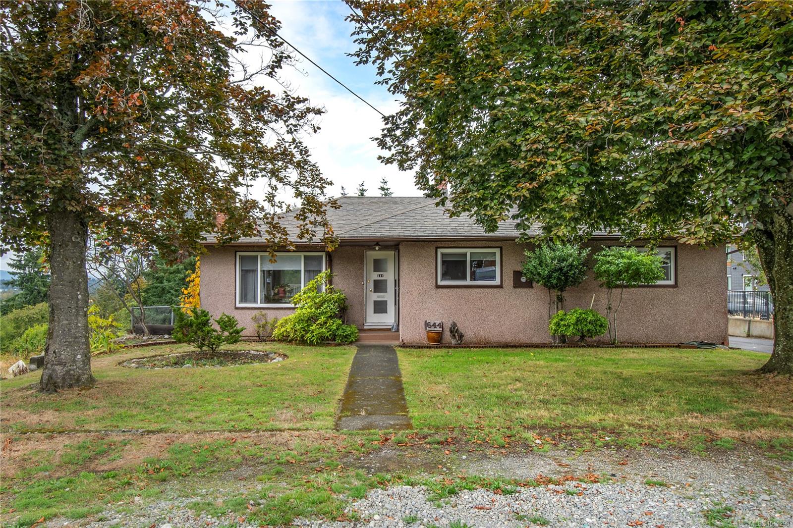 644 8 Avenue, Campbell River, BC V9W 6R5