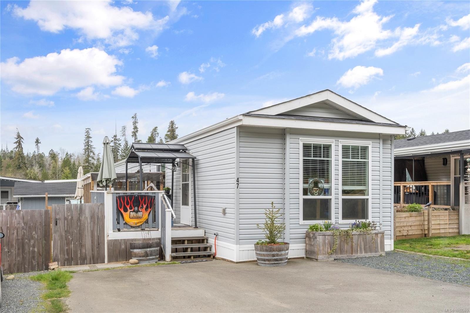 1720 Whibley Rd Apt 47, Coombs, BC V0R 1M0