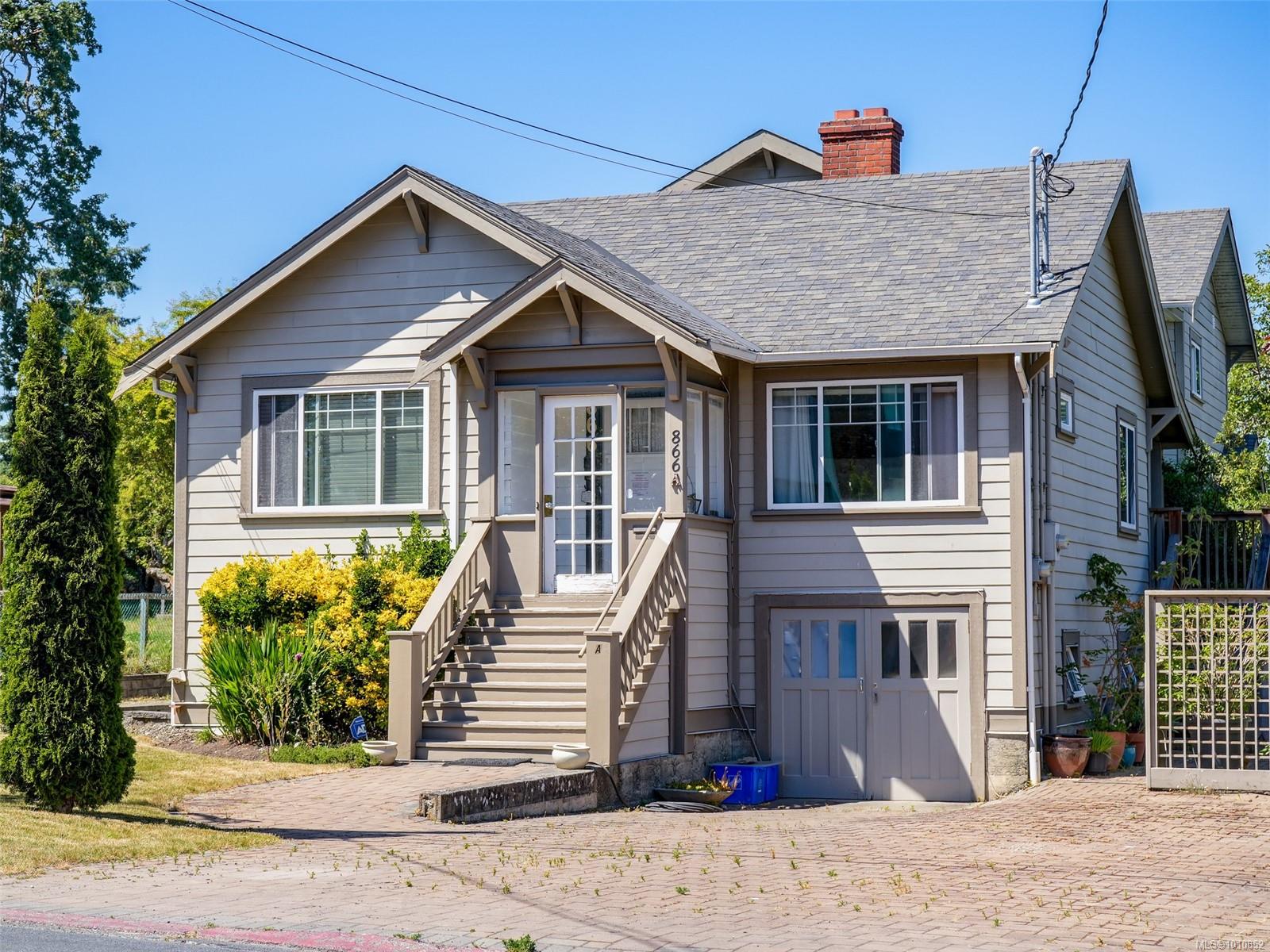 866 Old Esquimalt Rd #a, Esquimalt, BC V9A 4X2