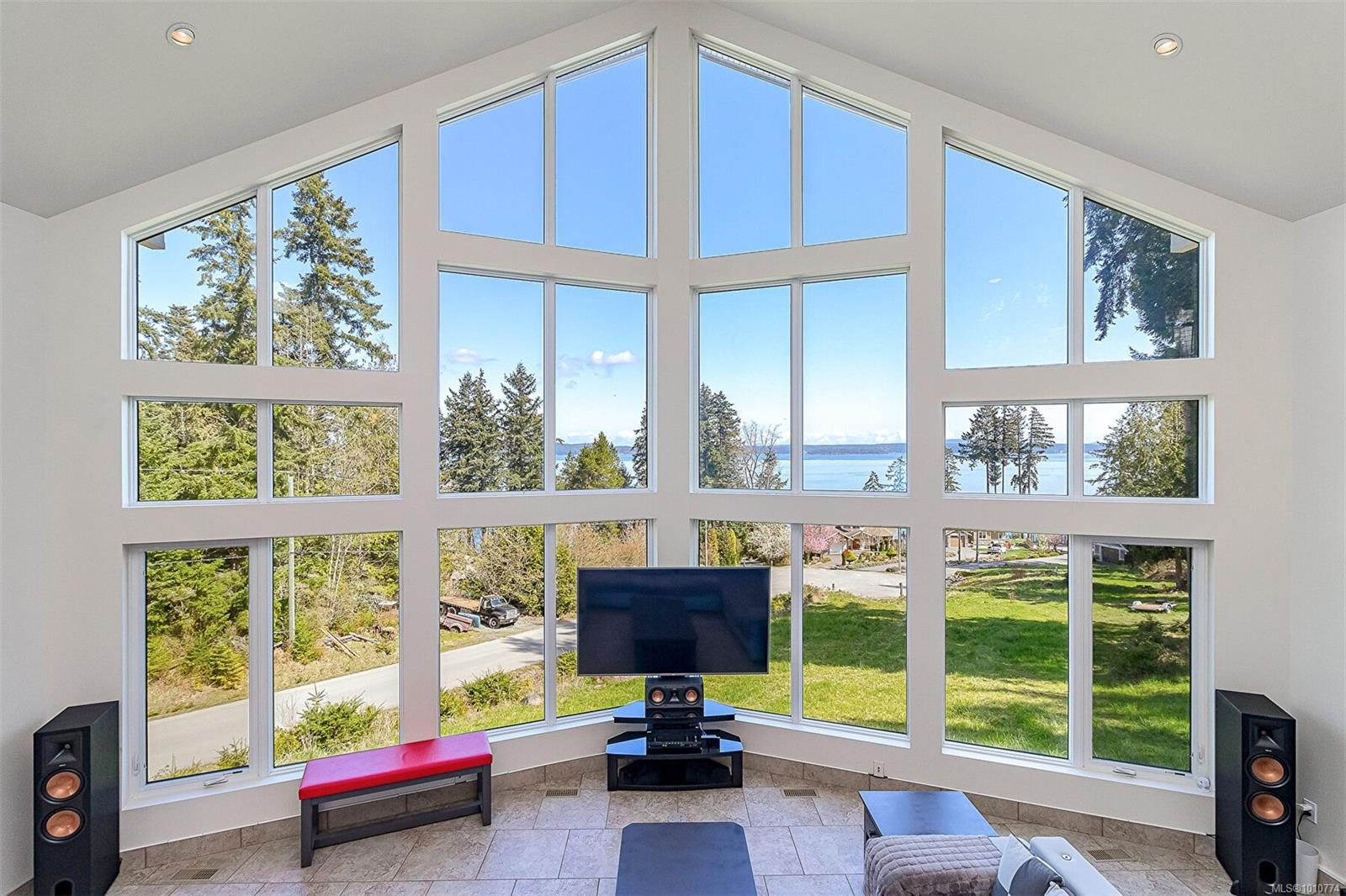 10801 Guilbride Dr, Ladysmith, BC V9G 2B3