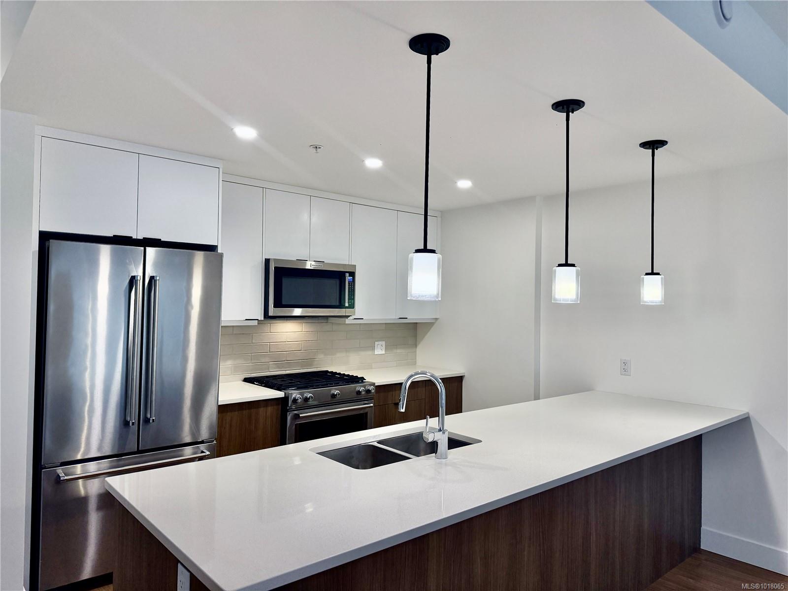 2330 Sooke Rd Apt 14, Colwood, BC V9B 1X7