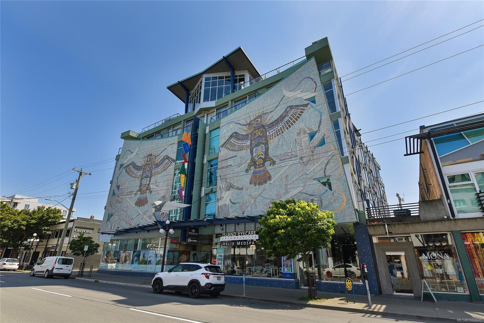 1061 Fort St Apt 513, Victoria, BC V8V 5A1