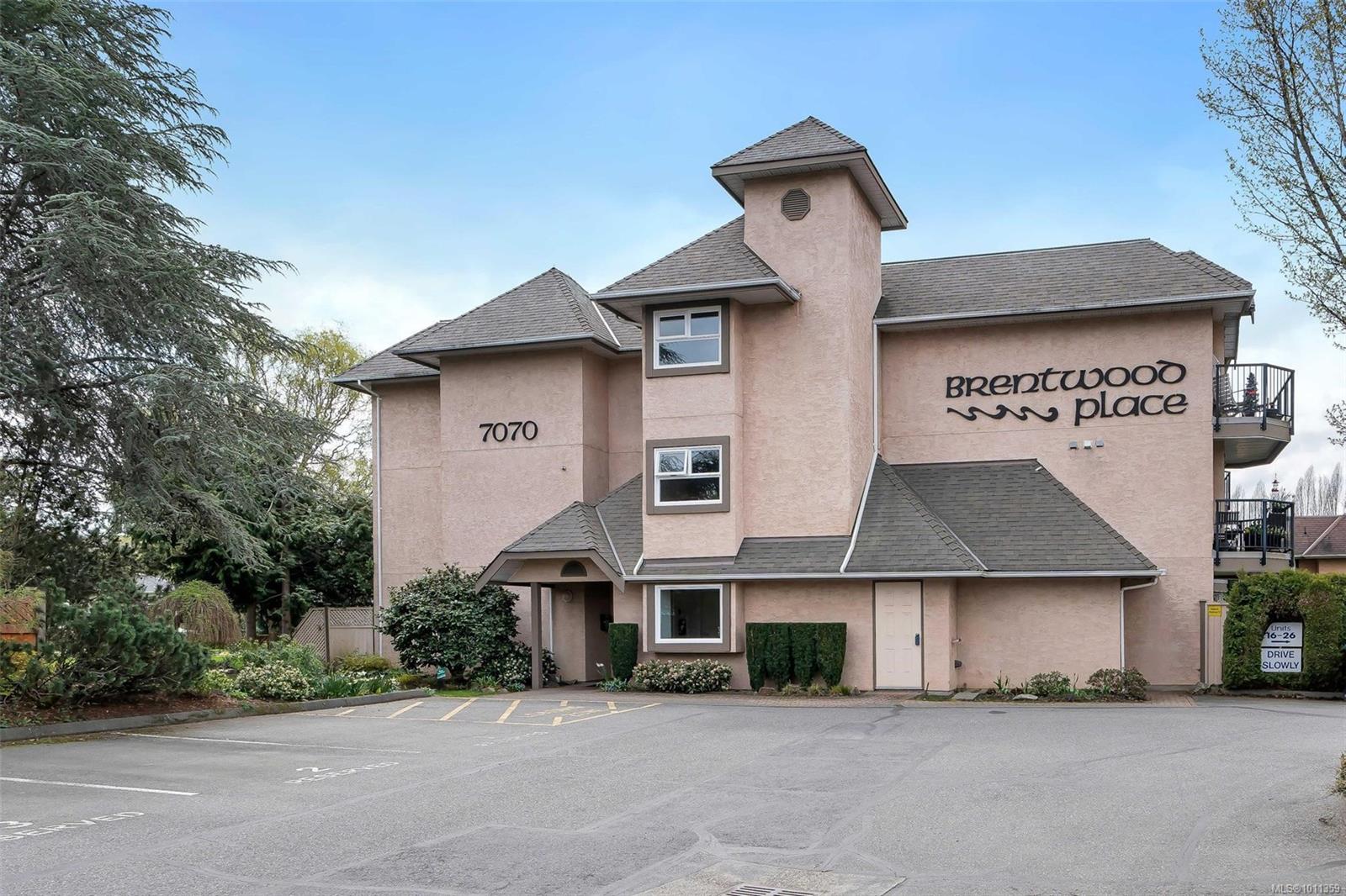 7070 W Saanich Rd Apt 205, Central Saanich, BC V8M 1G8