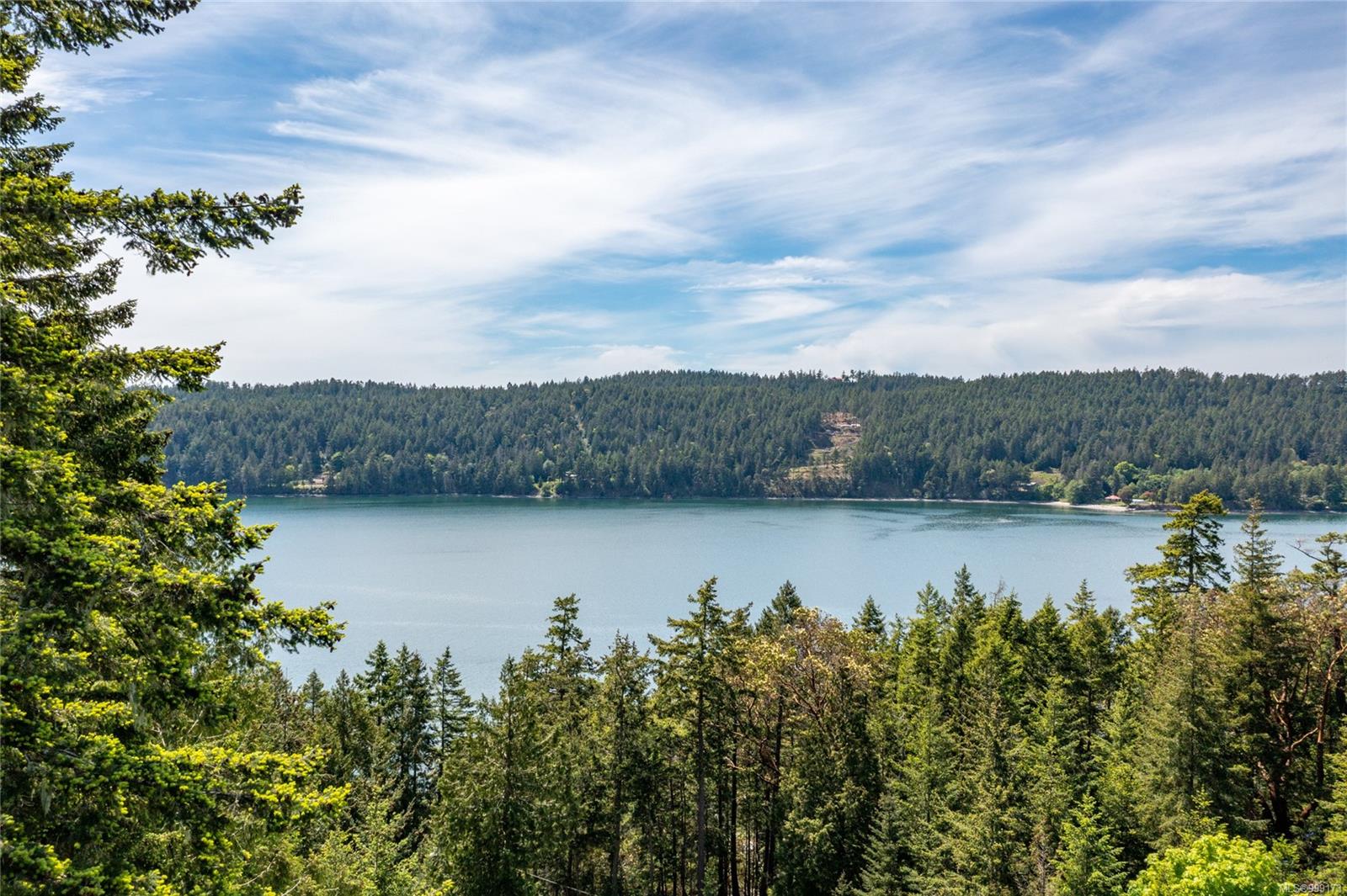 8804 Ainslie Point Rd, Pender Island, BC V0N 2M3