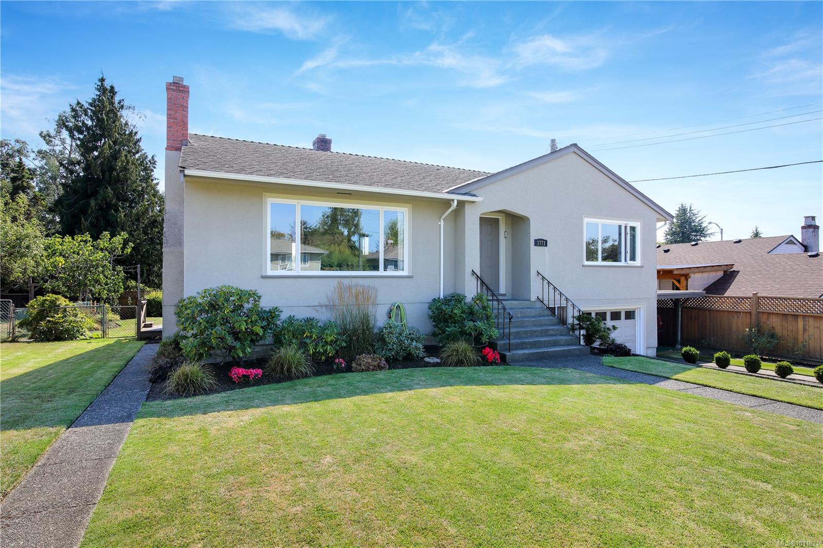 1771 Veda Pl, Saanich, BC V8P 1G1