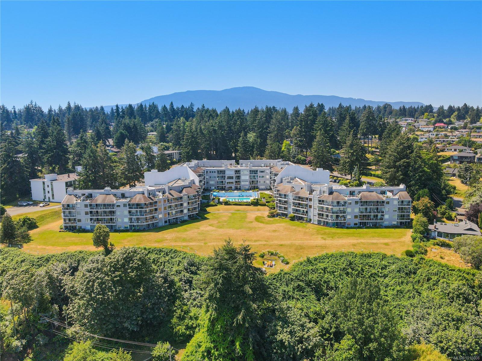2562 Departure Bay Rd Apt 321, Nanaimo, BC V9S 5P1