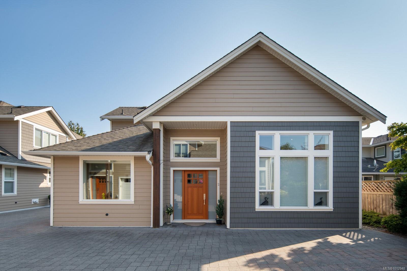 2430 Henry Ave Apt 2, Sidney, BC V8L 2B7