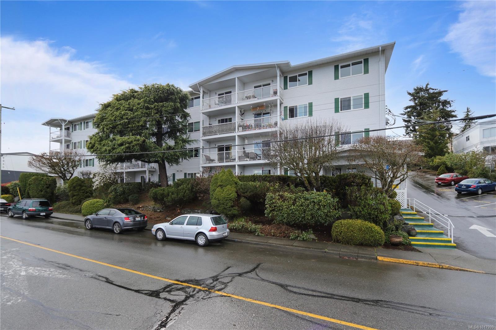 9942 Daniel St Apt 407, North Cowichan, BC V0R 1K1