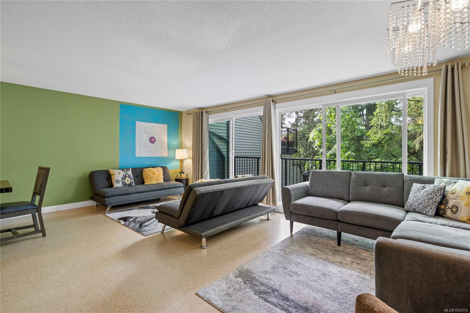 111 Wall St Apt 10, Nanaimo, BC V9S 5H9