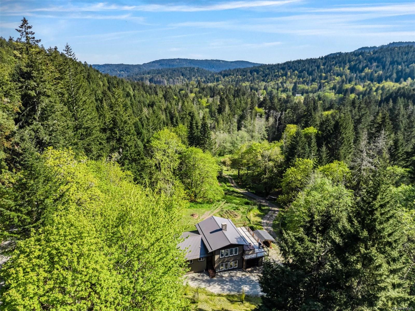 301 Cranberry Rd, Salt Spring, BC V8K 2H2