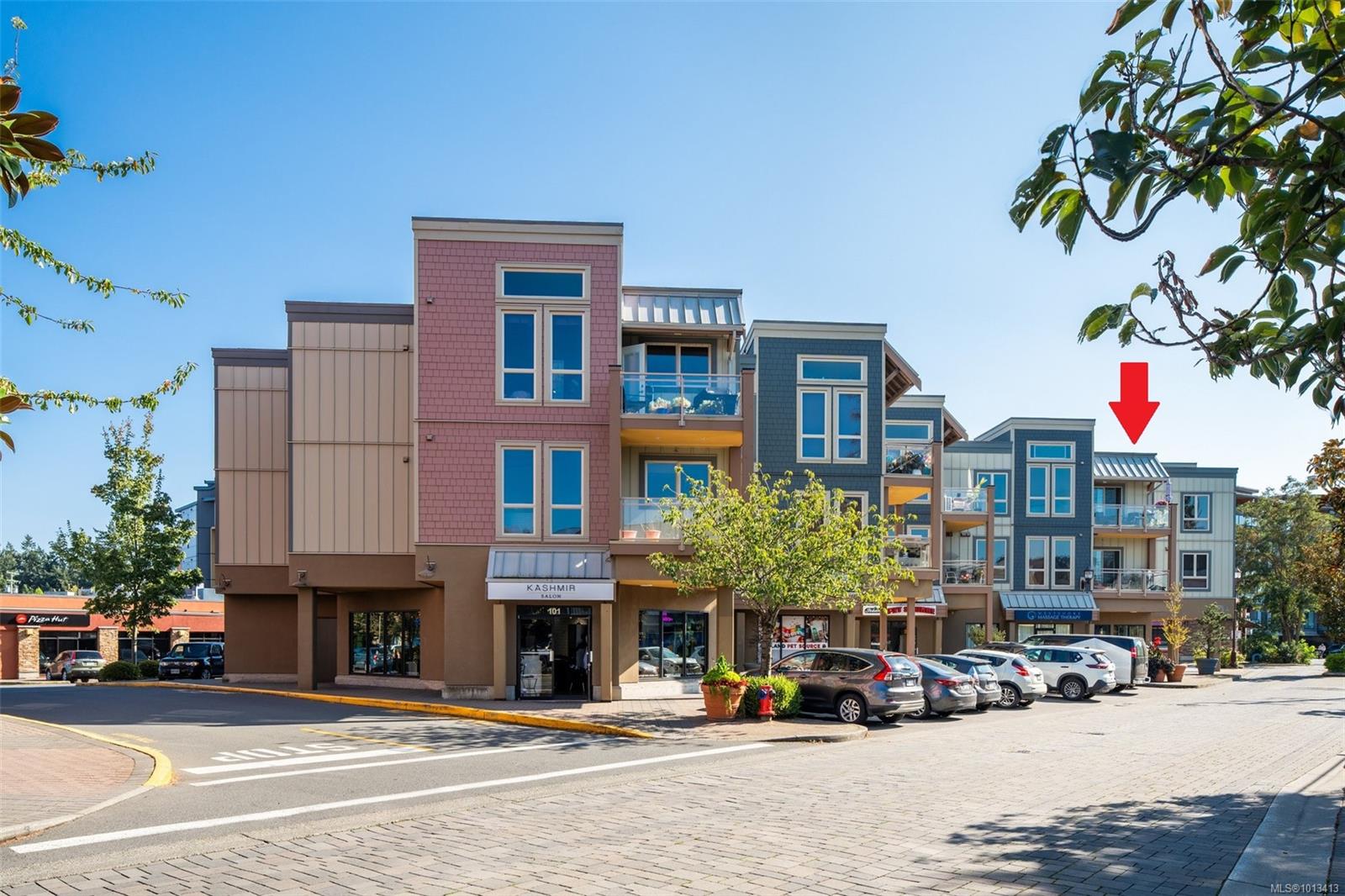 751 Goldstream Ave Apt 308, Langford, BC V9B 2X4