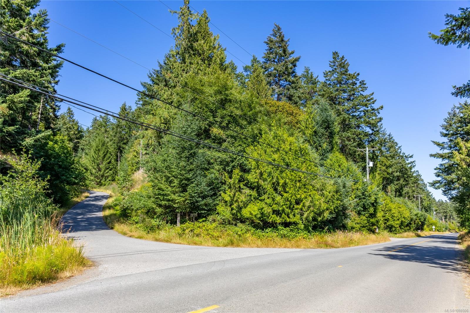 9904 Castle Rd, Pender Island, BC V0N 2M3