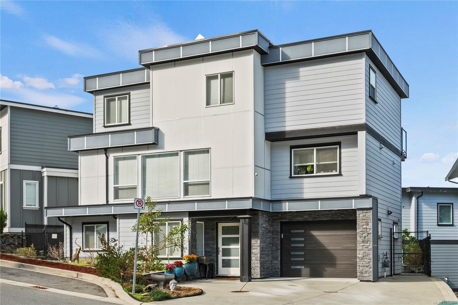 3521 Myles Mansell Rd, Langford, BC V9C 0N6