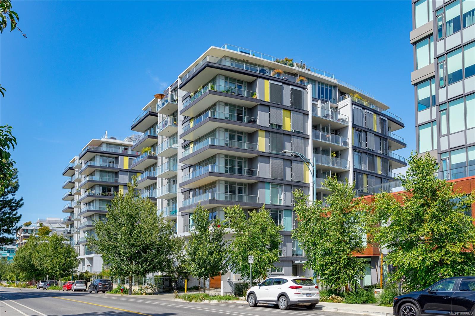 373 Tyee Rd Apt 704, Victoria, BC V9A 0B3