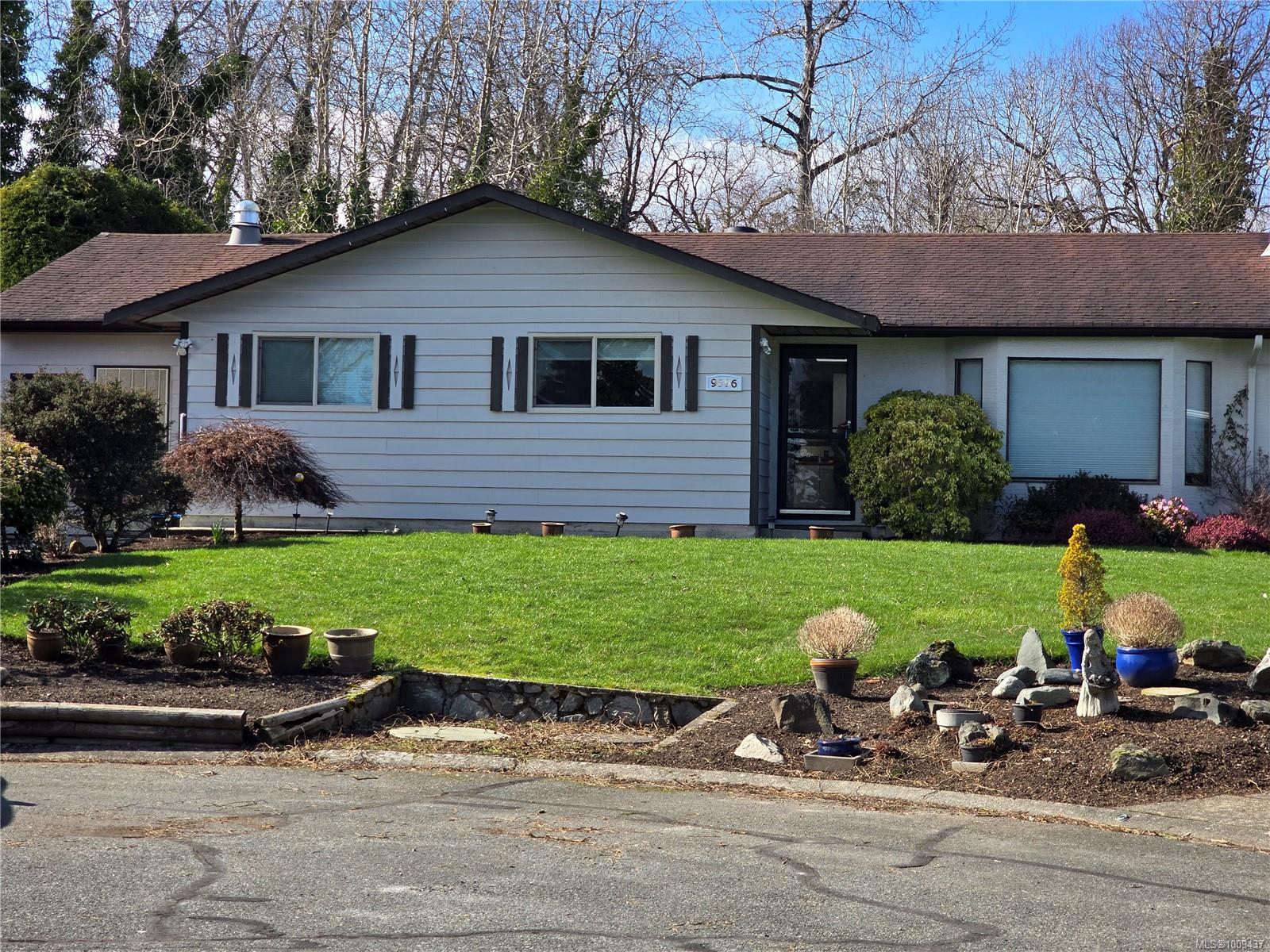 9596 Northlawn Ter, Sidney, BC V8L 2S5