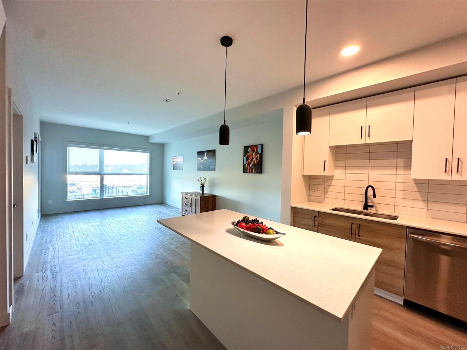 2465 Gateway Rd Apt 210, Langford, BC V9B 6R1