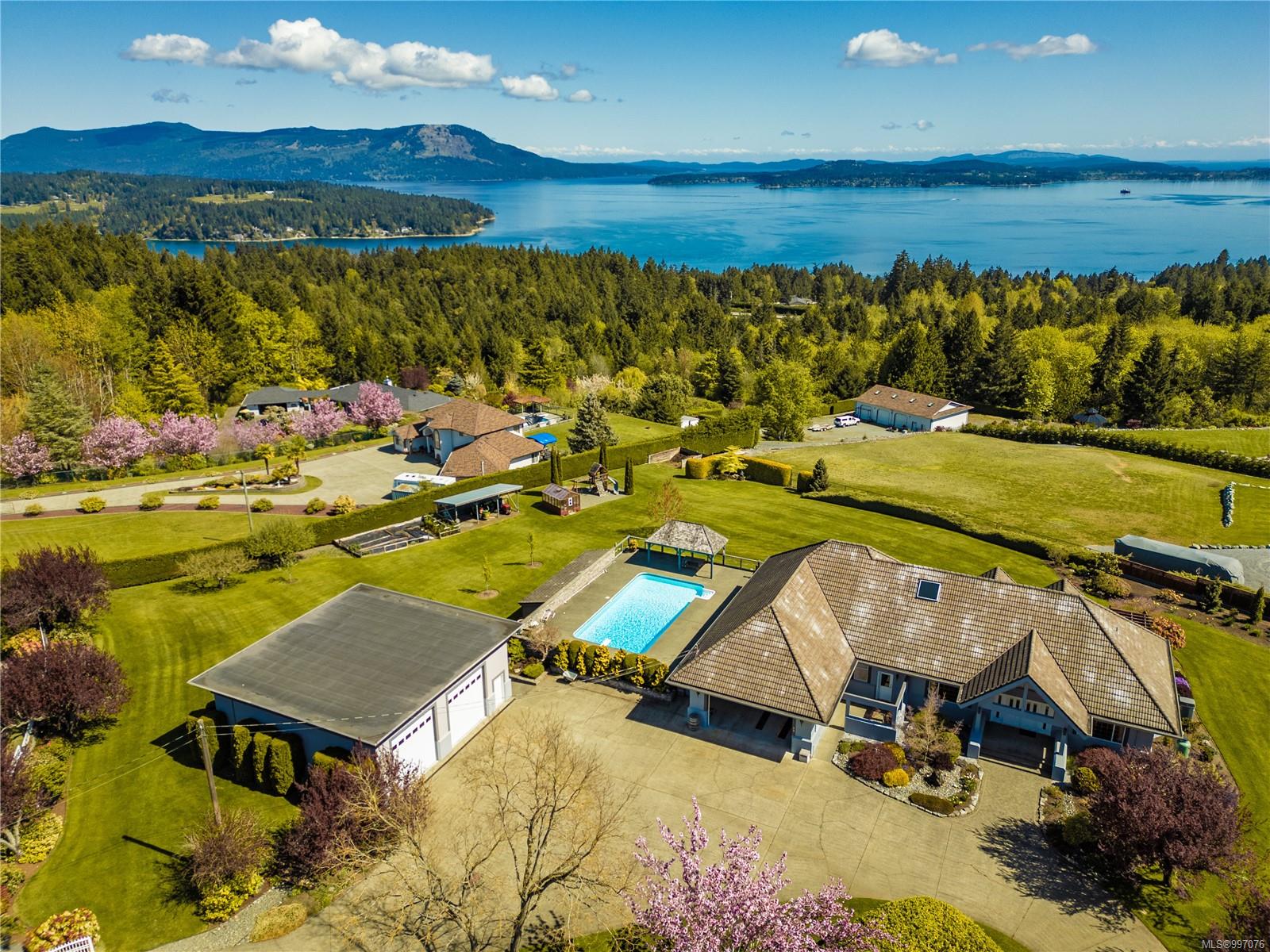 2321 Boulding Rd, Mill Bay, BC V0R 2P0