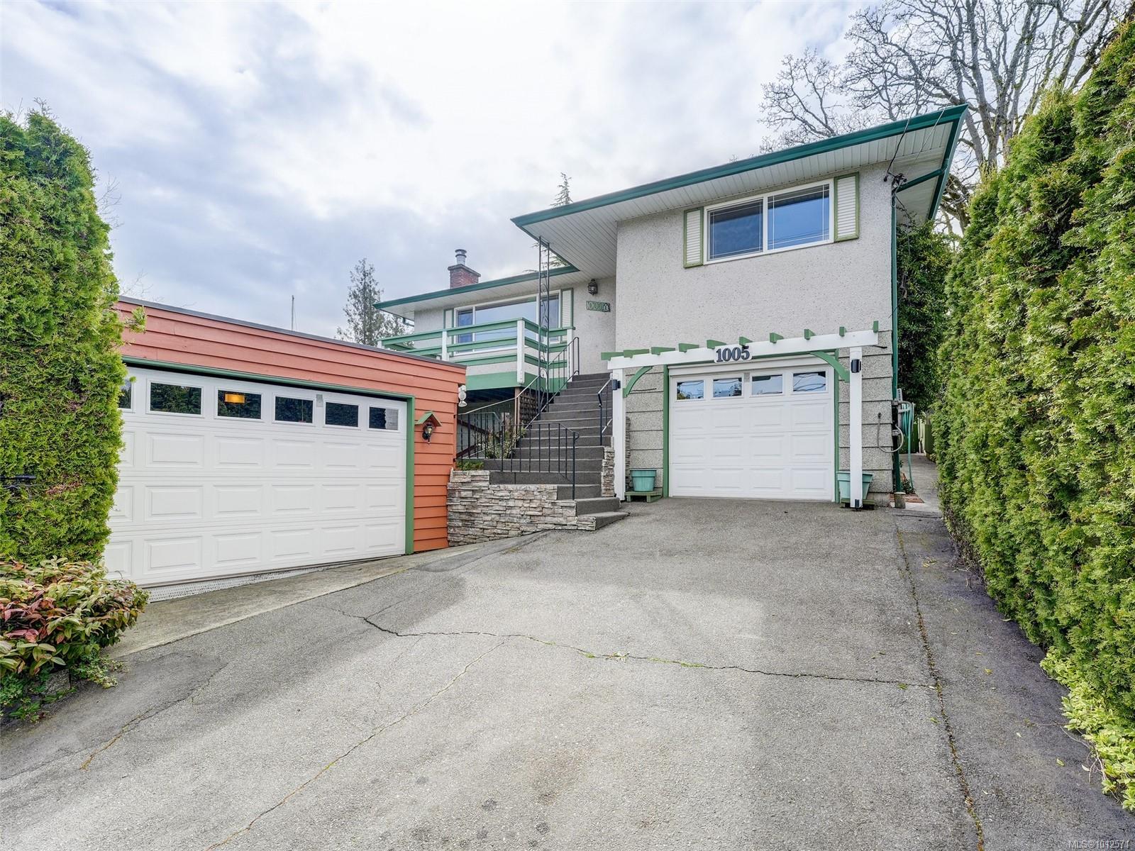 1005 Lodge Ave, Saanich, BC V8K 3B1