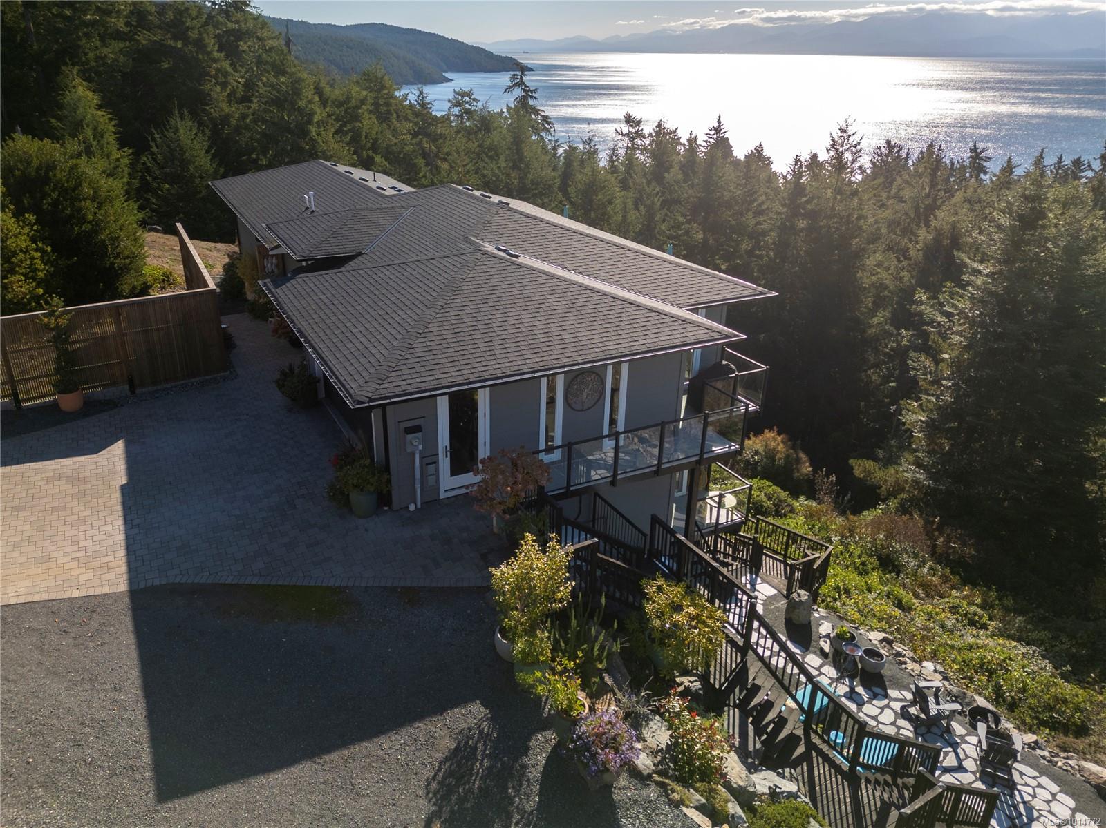 7470 Thornton Hts, Sooke, BC V9Z 1L8