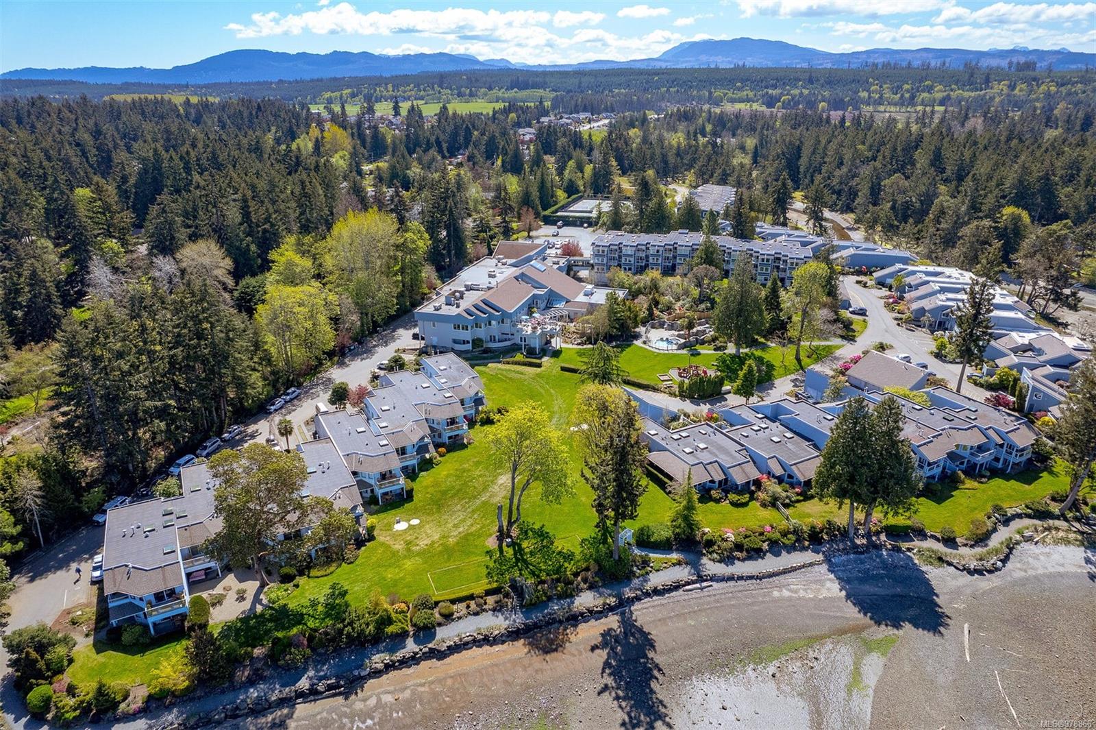 1600 Stroulger Rd Apt 726, Nanoose Bay, BC V9P 9B7
