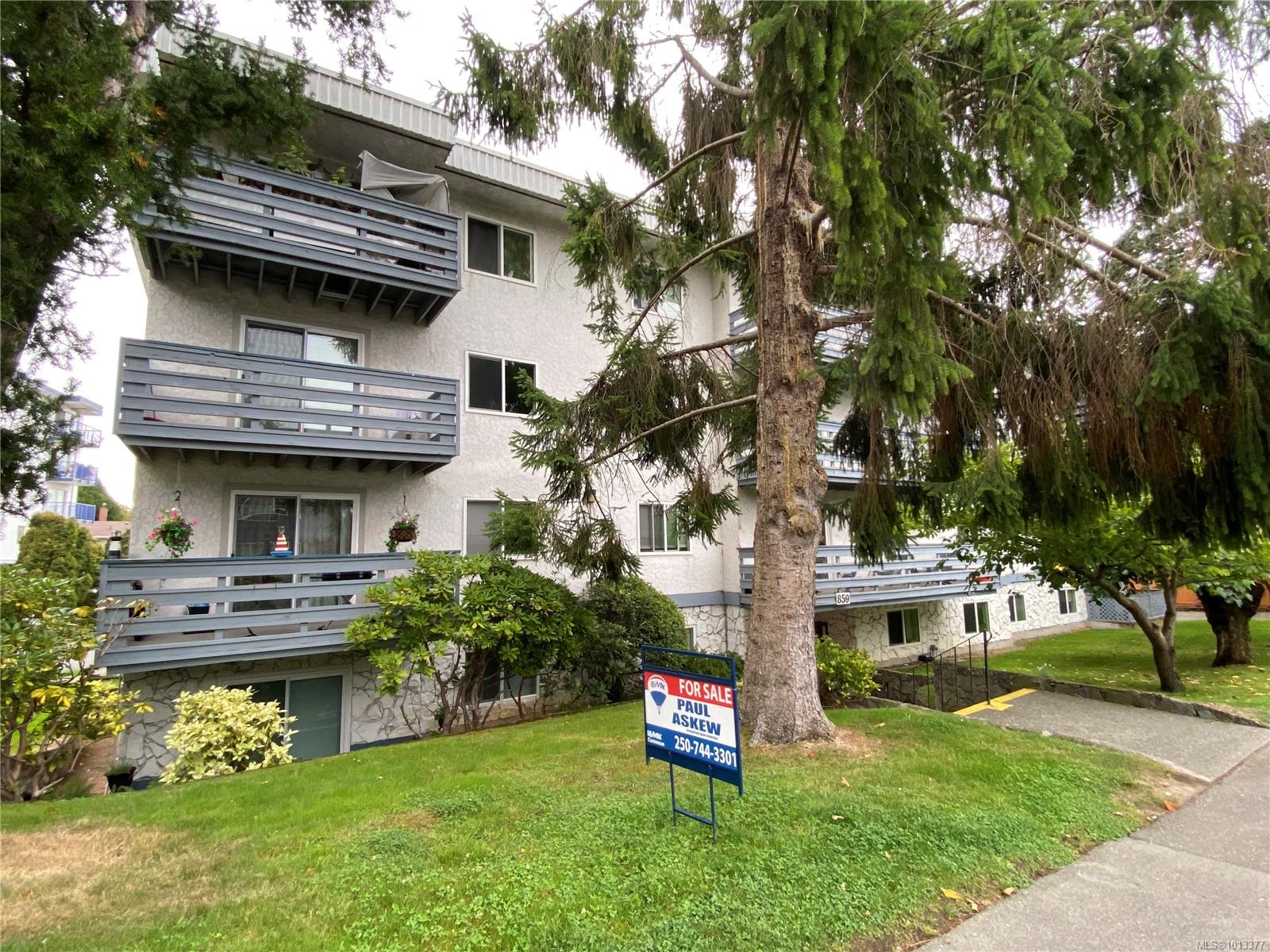 859 Carrie St Apt 406, Esquimalt, BC V9A 5R5