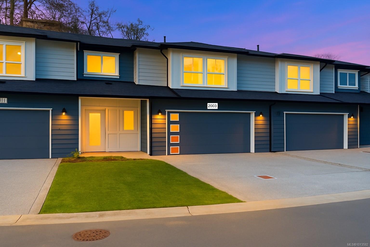 2009 W Park Ln, View Royal, BC V9B 5Z2