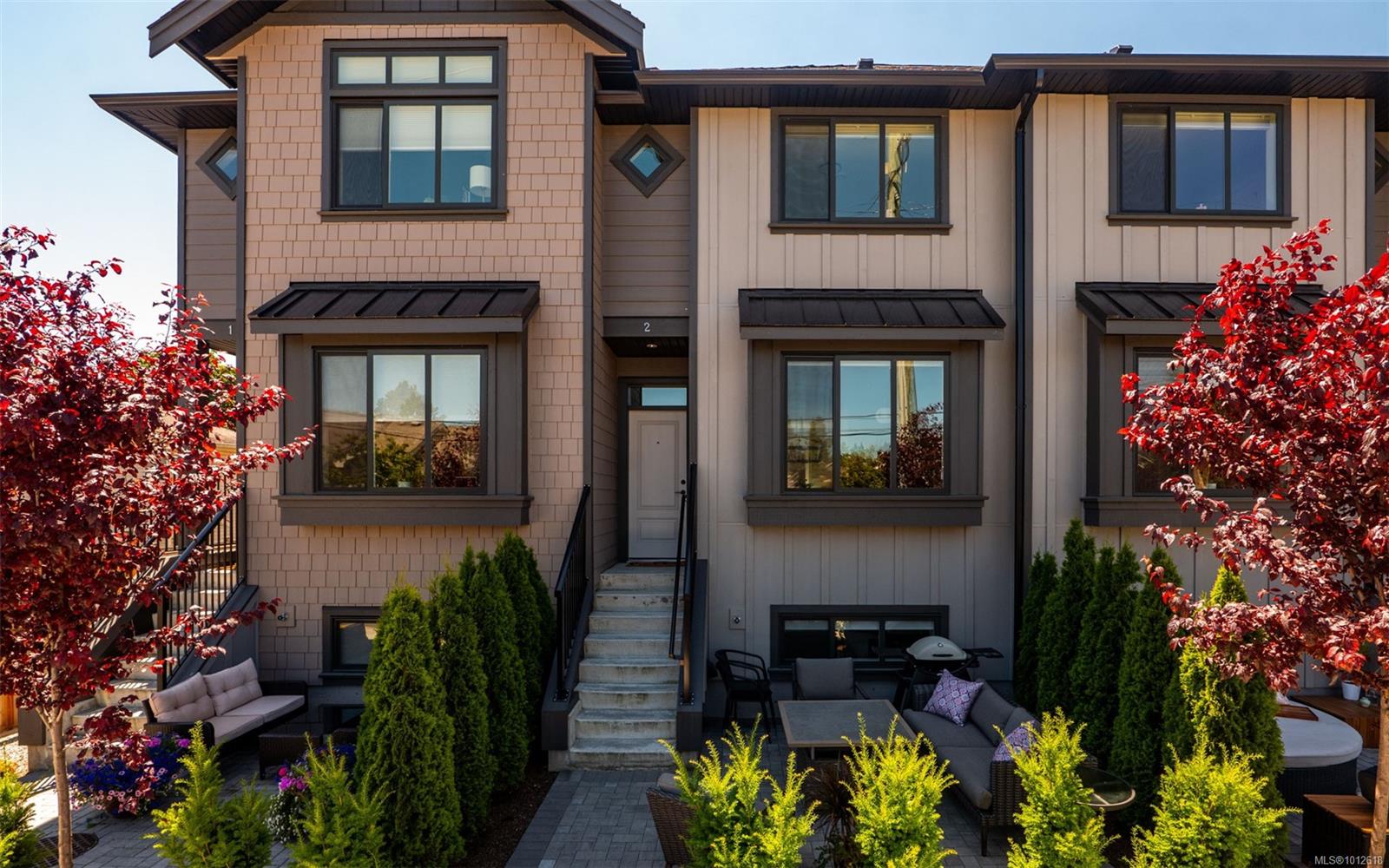 10474 Resthaven Dr Apt 2, Sidney, BC V8L 3H7
