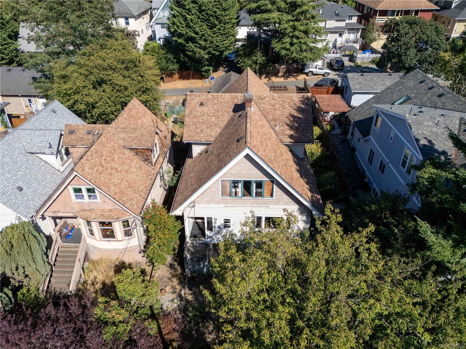 2329 Dowler Pl, Victoria, BC V8T 4H5