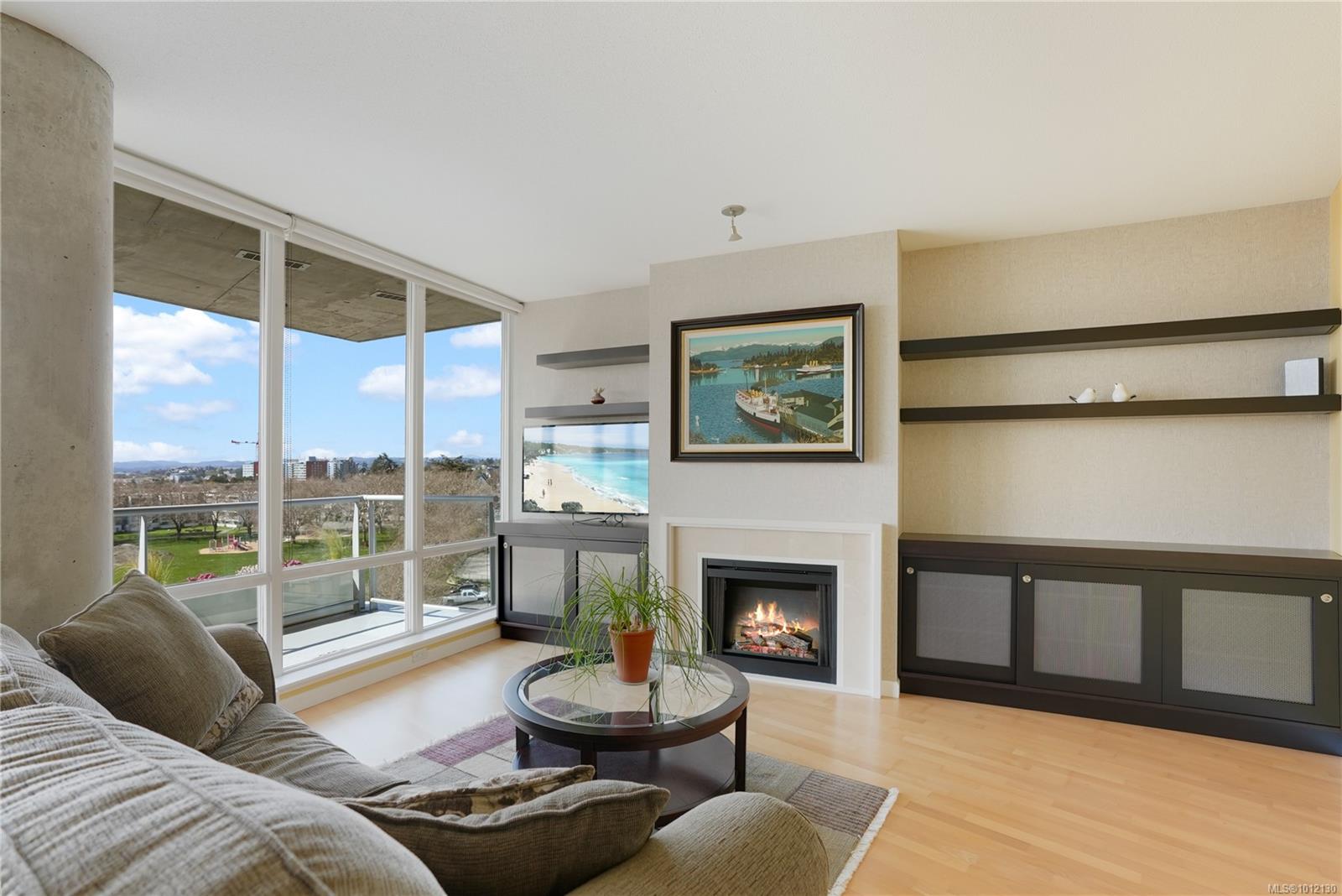 160 Wilson St Apt 905, Victoria, BC V9A 7P9