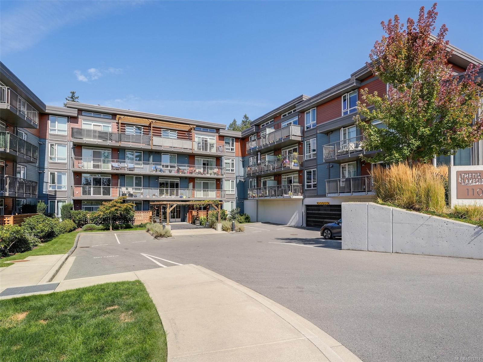 110 Presley Pl Apt 212, View Royal, BC V9B 0H5
